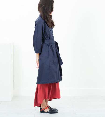 Sateen Trench in Navy