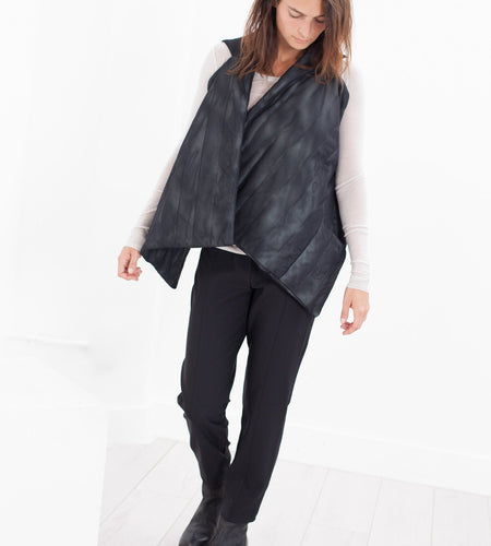 Quilted Mesh Waistcoat in Black/White