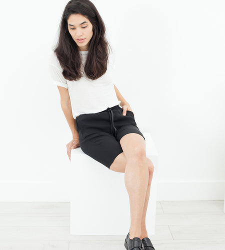 Nuit Shorts in Black