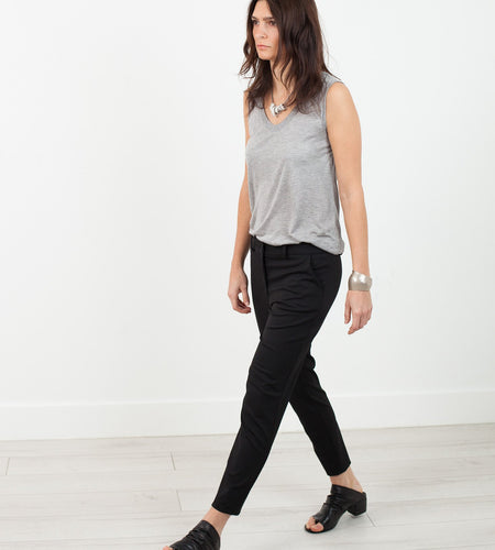 Stretch Fitted Pant in Black