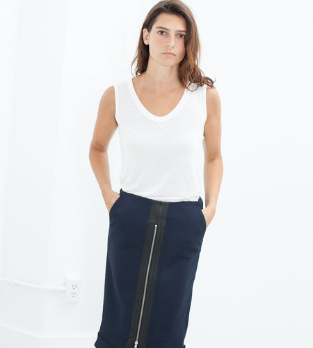 Contrast Zipper Skirt in Navy