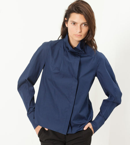Full Collar Poplin Blouse in Navy