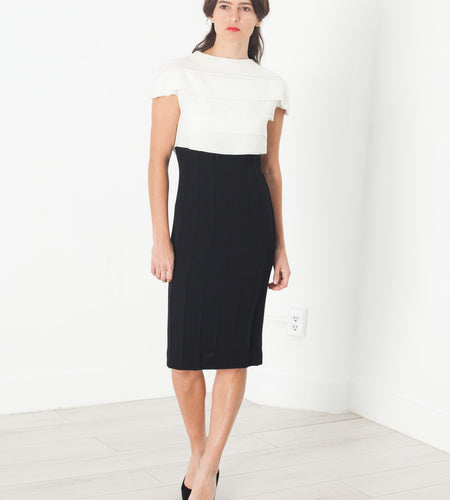 Layered Contrast Dress in Cream/Black