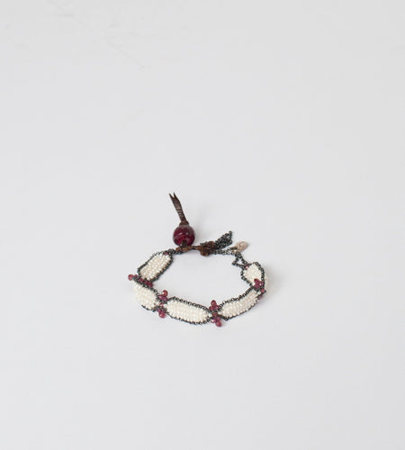 Garnet Bracelet in Frothy Pearl