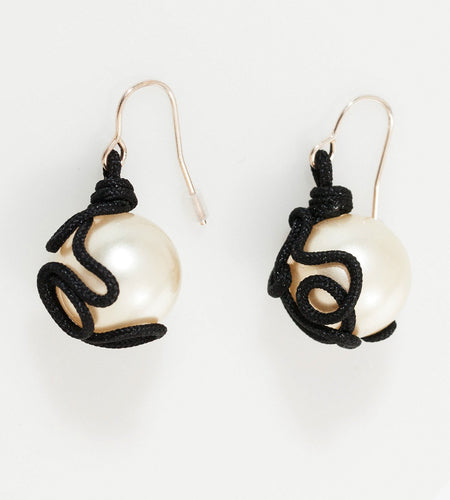 Float Bead Earring in Pearl
