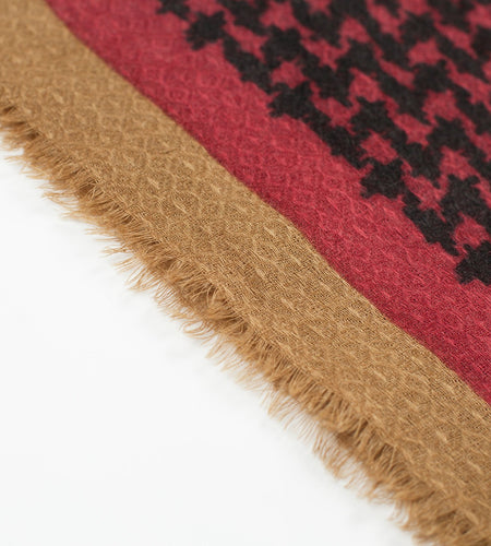 Houndstooth Square in Rouge