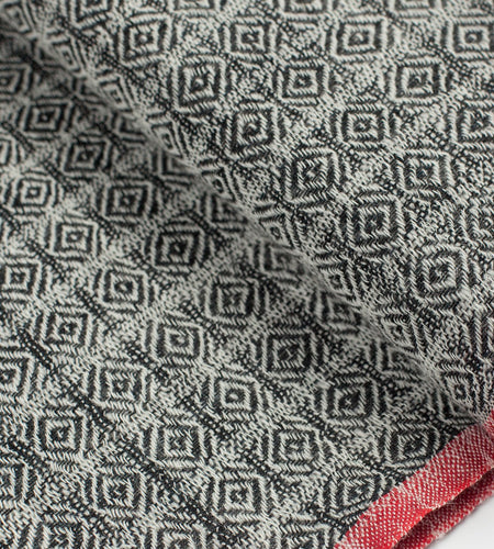 Diamond Scarf in Black/Natural